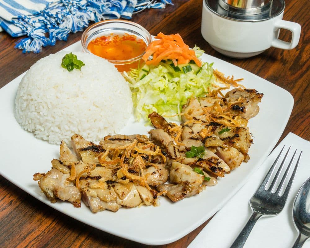 30. Com Ga Nuong Sa