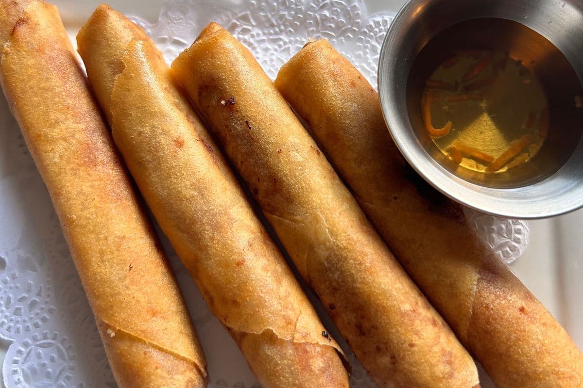19. Deep-Fried Spring Rolls (4 Rolls)