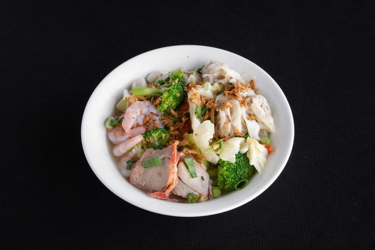 S2. Deluxe Wonton Soup