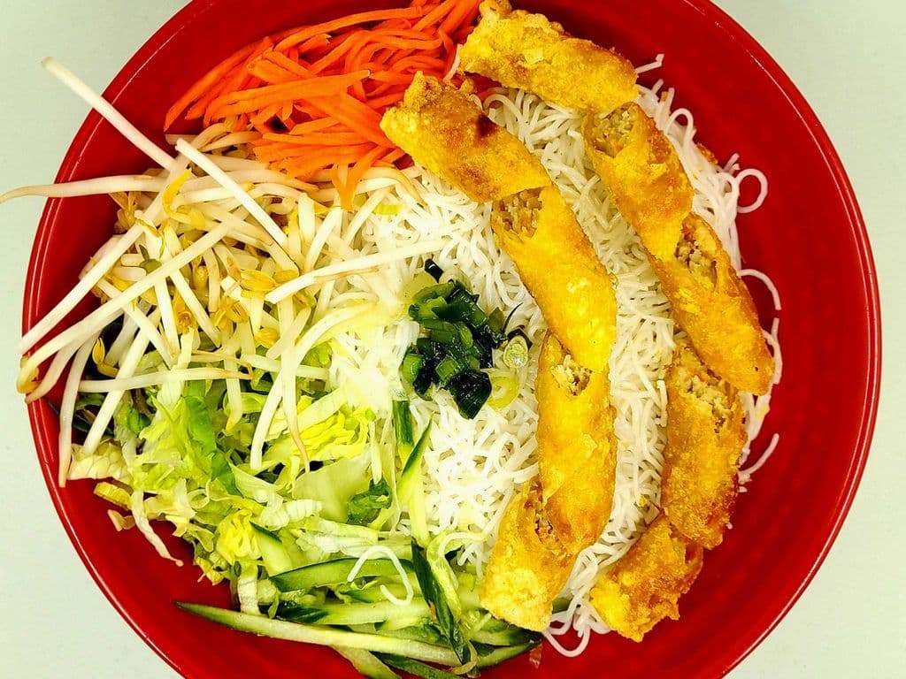 B10. Bun Cha Gio Chay - Veggie Spring Rolls