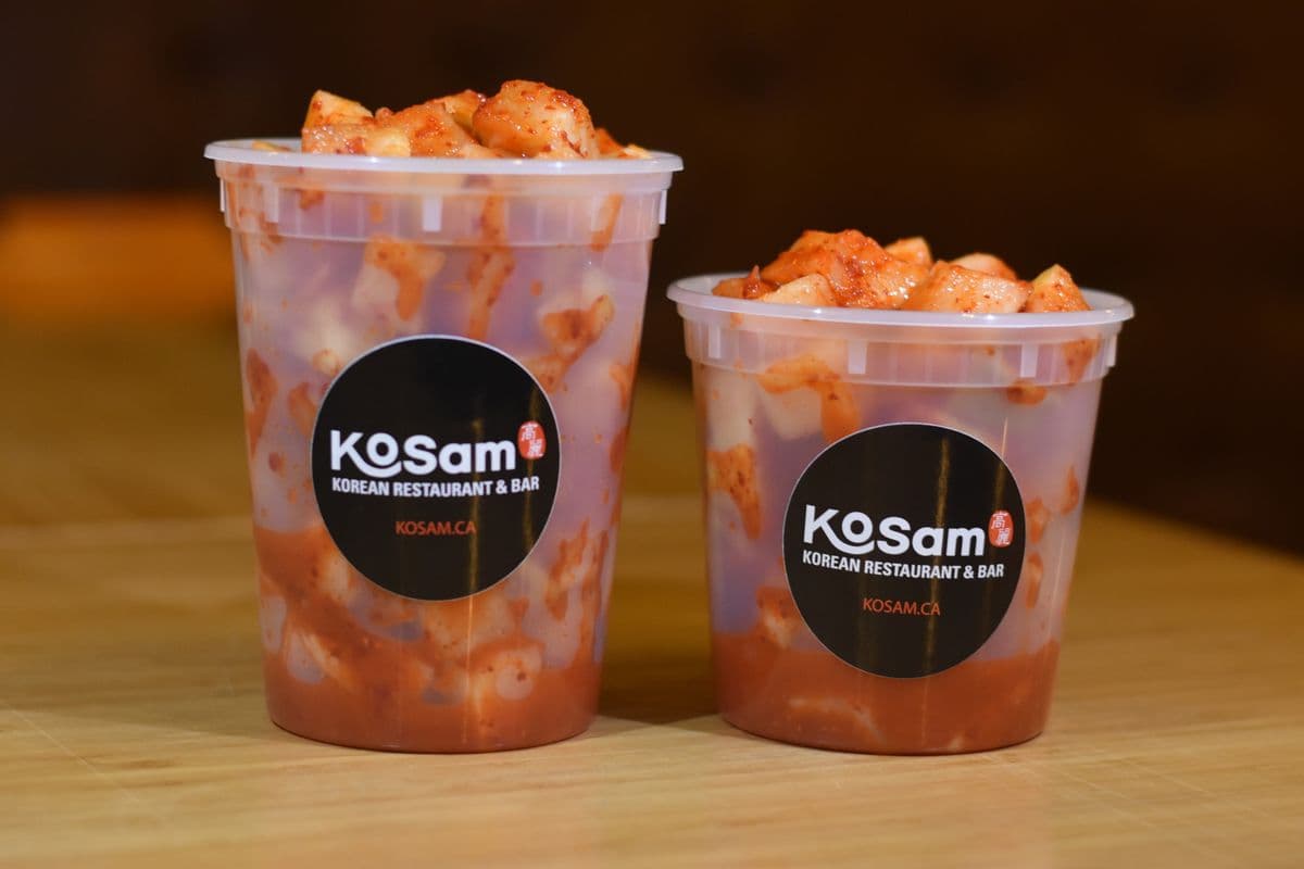 Kkakdugi (Radish Kimchi) - Medium Container