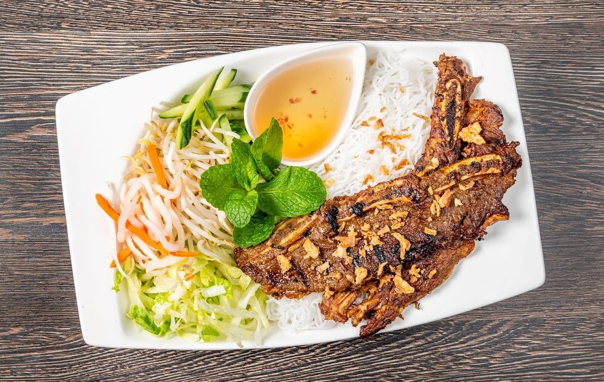 V4. Grilled Beef Ribs Vermicelli - OO