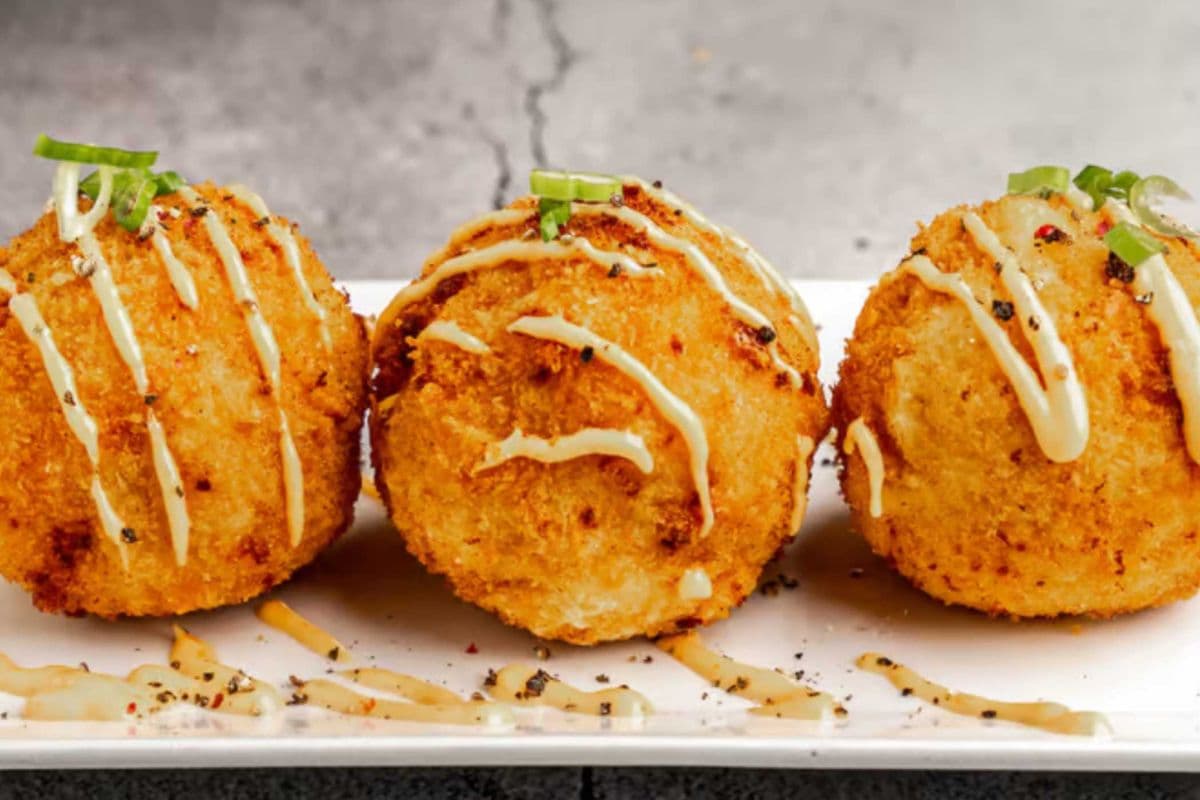Mac and Cheese Balls 3 pcs (Mi Va Vien Pho Mai)