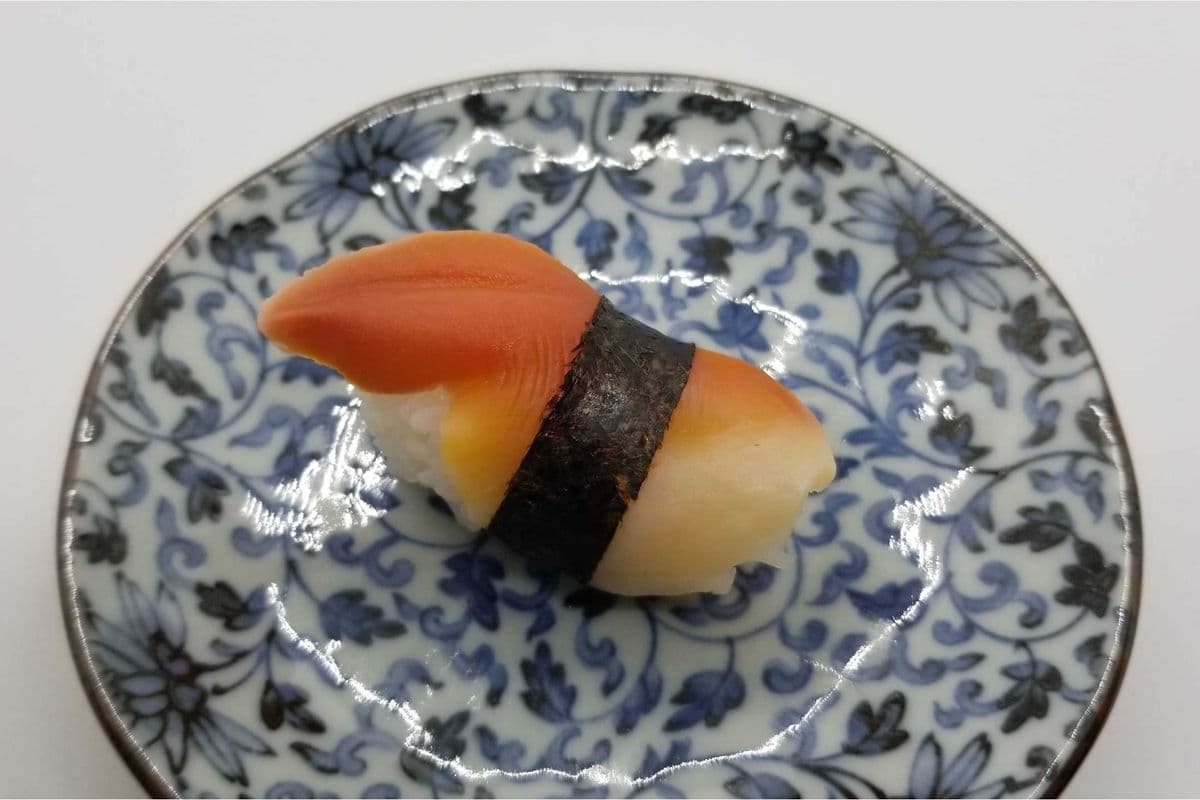 Surf Clam (Hokkigai) Nigiri