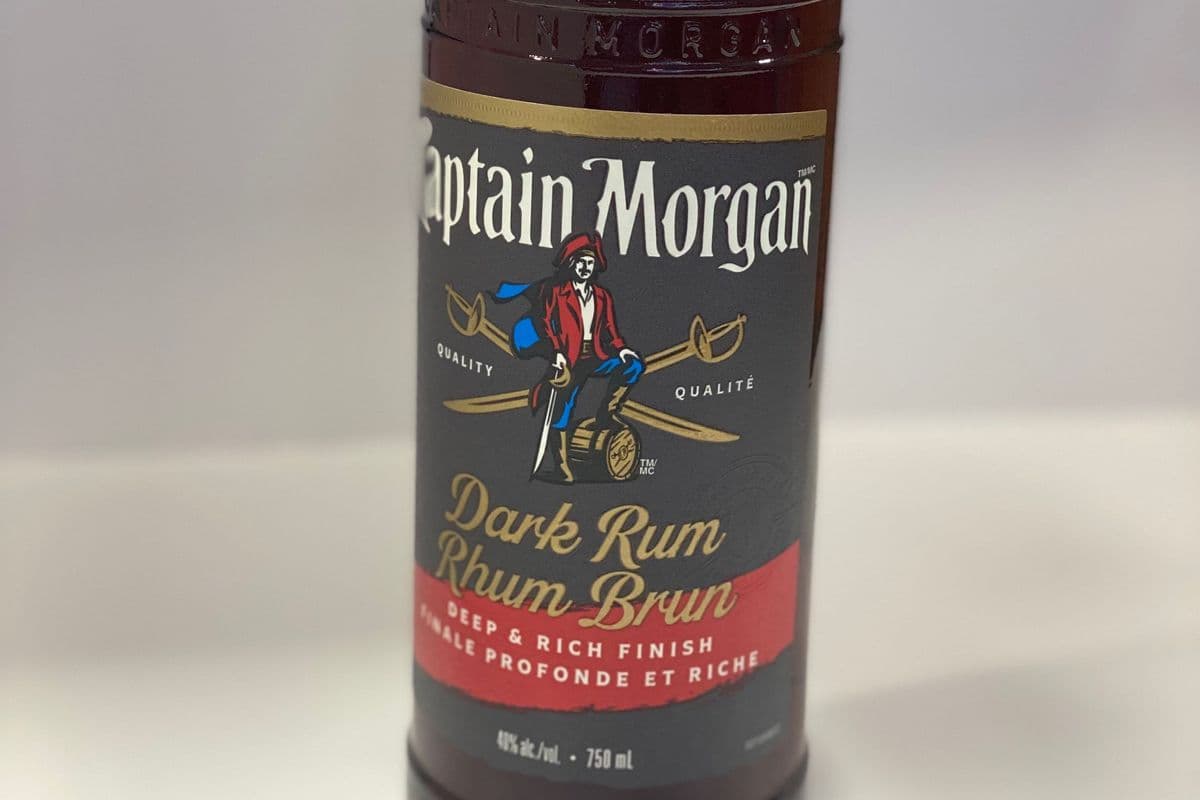 Captain Morgan Dark Rum 750ML (1 x 750 ml)