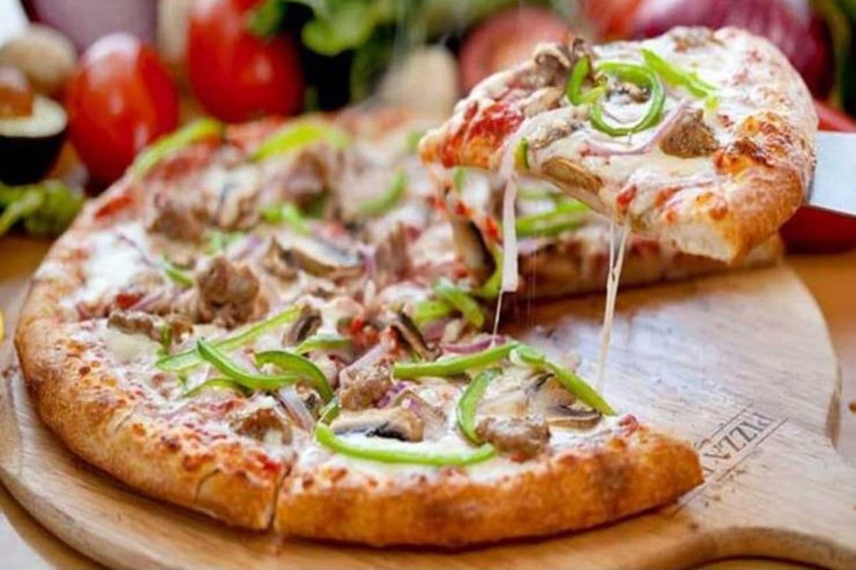 18. X-Large Mushroom & Green Pepper Pizza