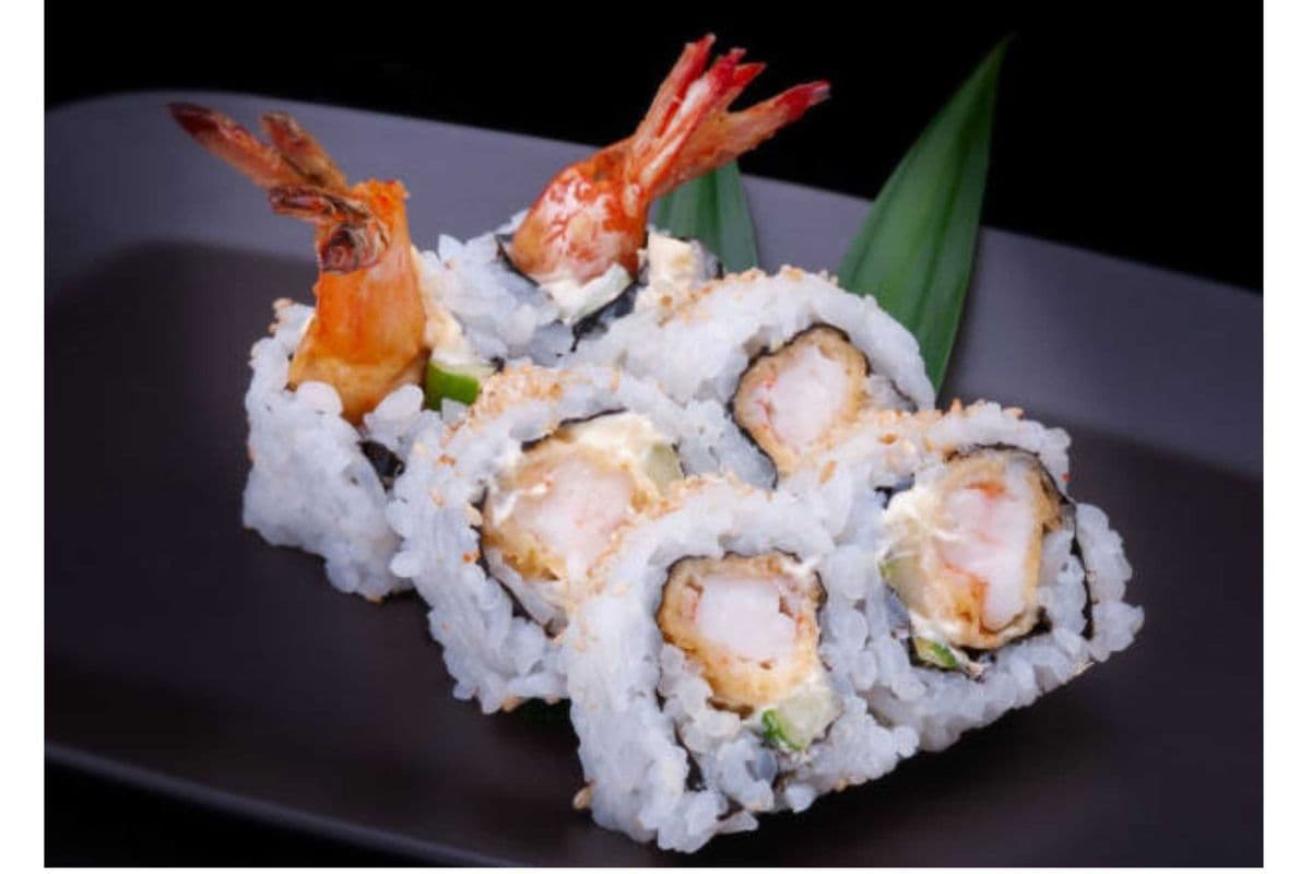 R12 Shrimp Tempura Roll (6 pcs)