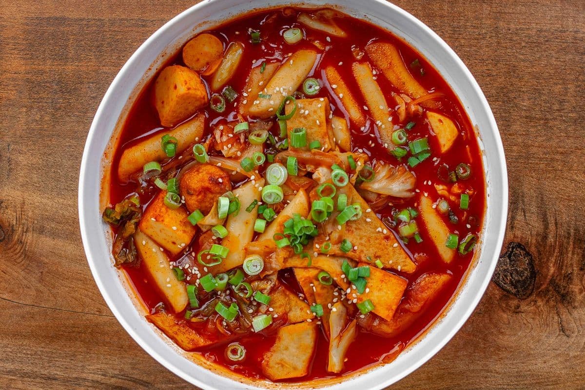 Spicy Rice Cake Soup (국물 떡볶이)