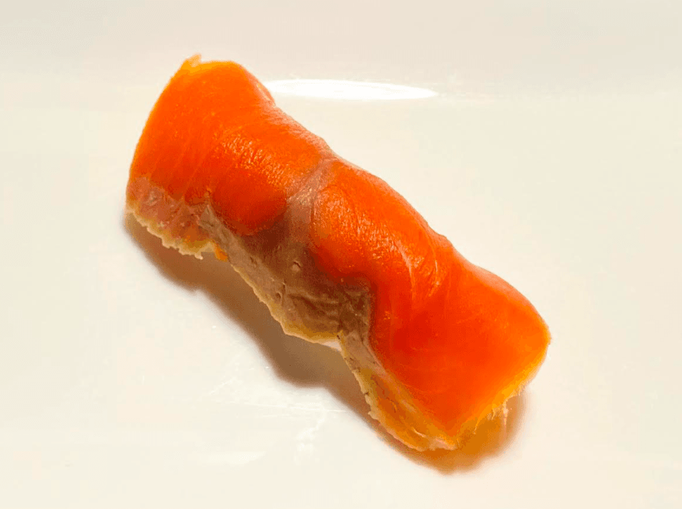 Smoked Salmon Sushi (1 pc)