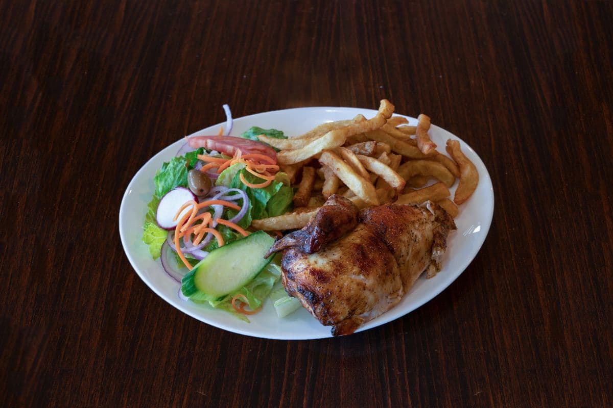 ¼ De Poulet Rôti a la Braise (Poitrine) / ¼ Grilled Chicken (Breast)
