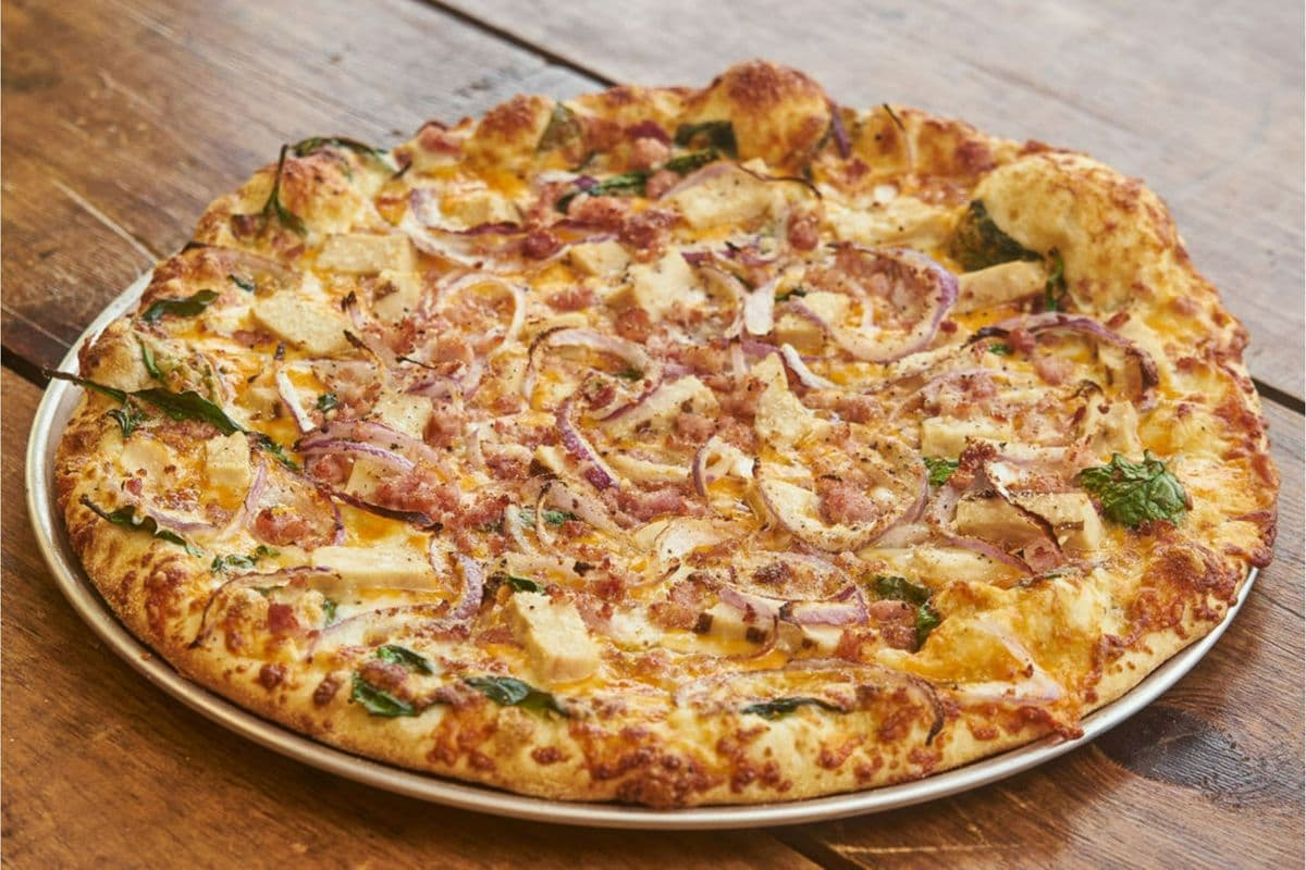 Chicken Caesar (Medium) (8 slice)