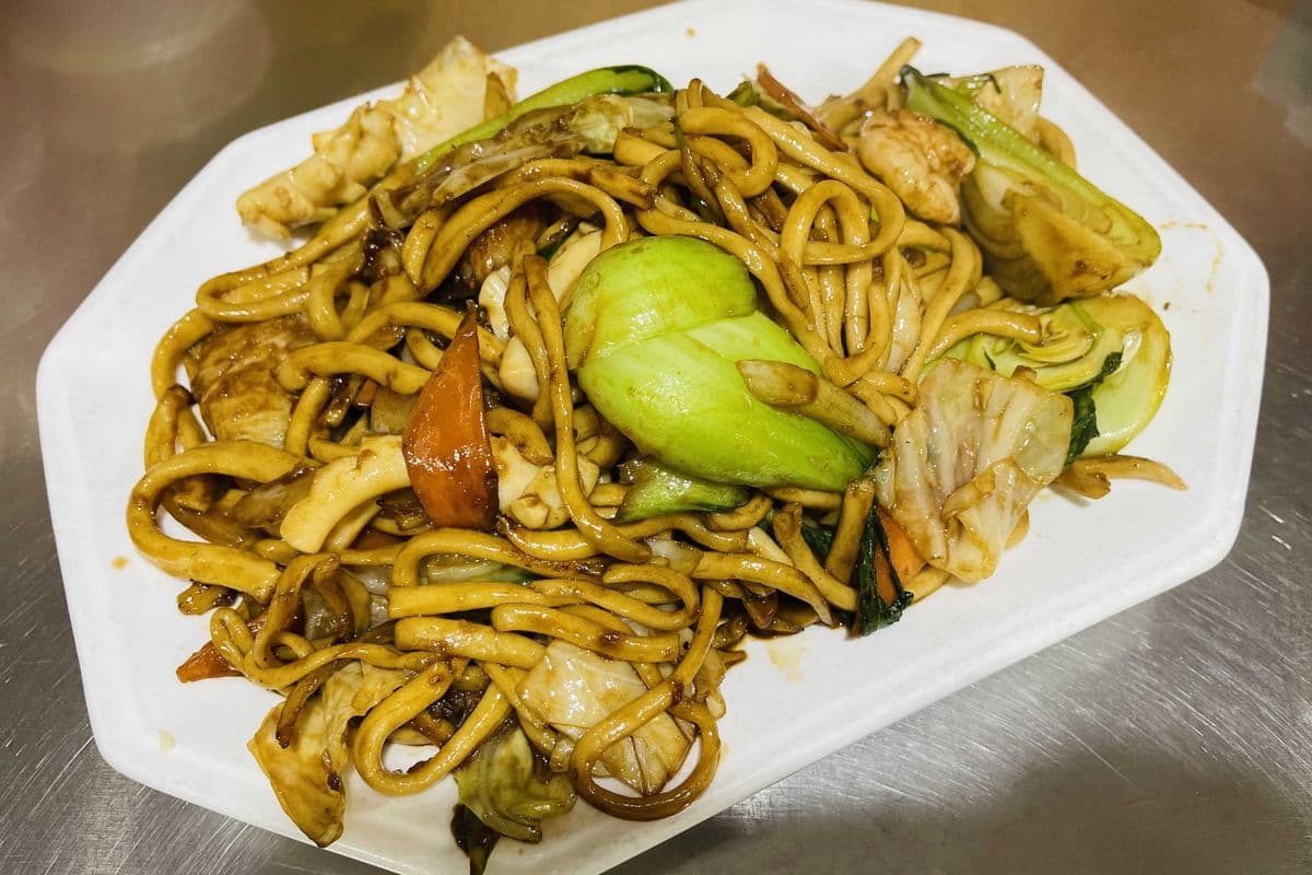 F5. Seafood Chow Mein (海鮮炒麵)