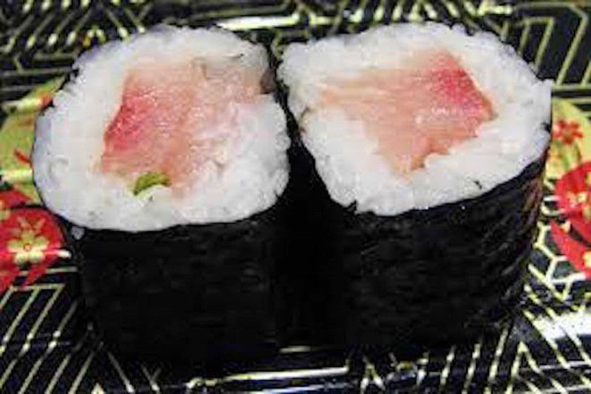 Yellowtail Roll (6 pcs)