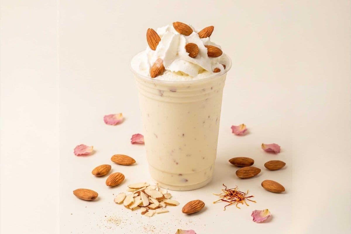 Malai Badam (Milk Almonds) Milkshake
