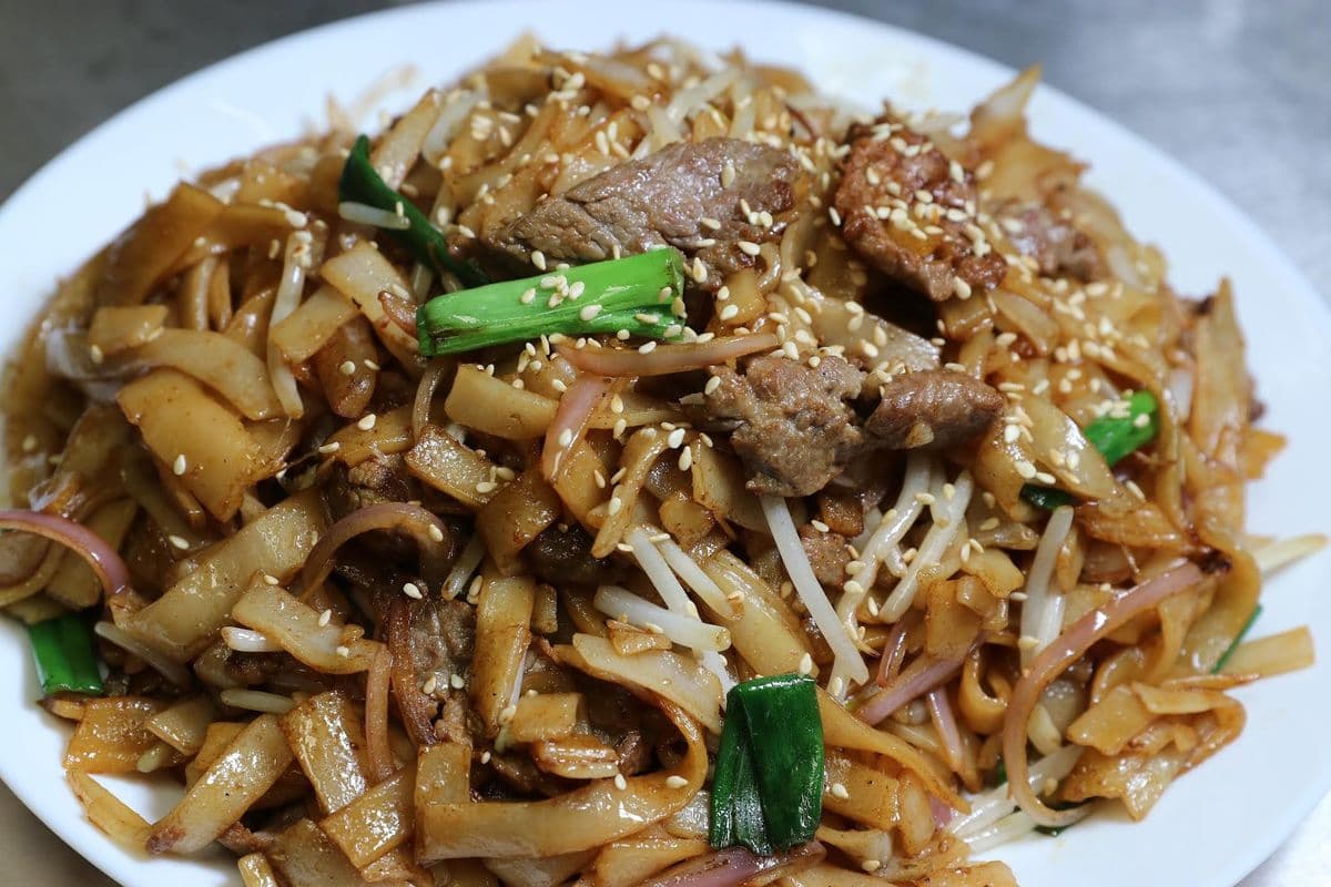 N2. Pan Fry Beef Thick Flat Noodle干炒牛河