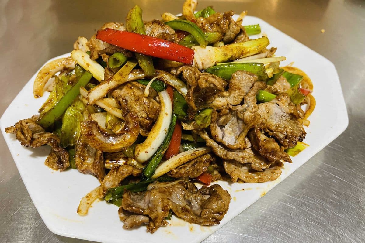 B9. Xingjiang Cumin Lamb (孜然羊肉)