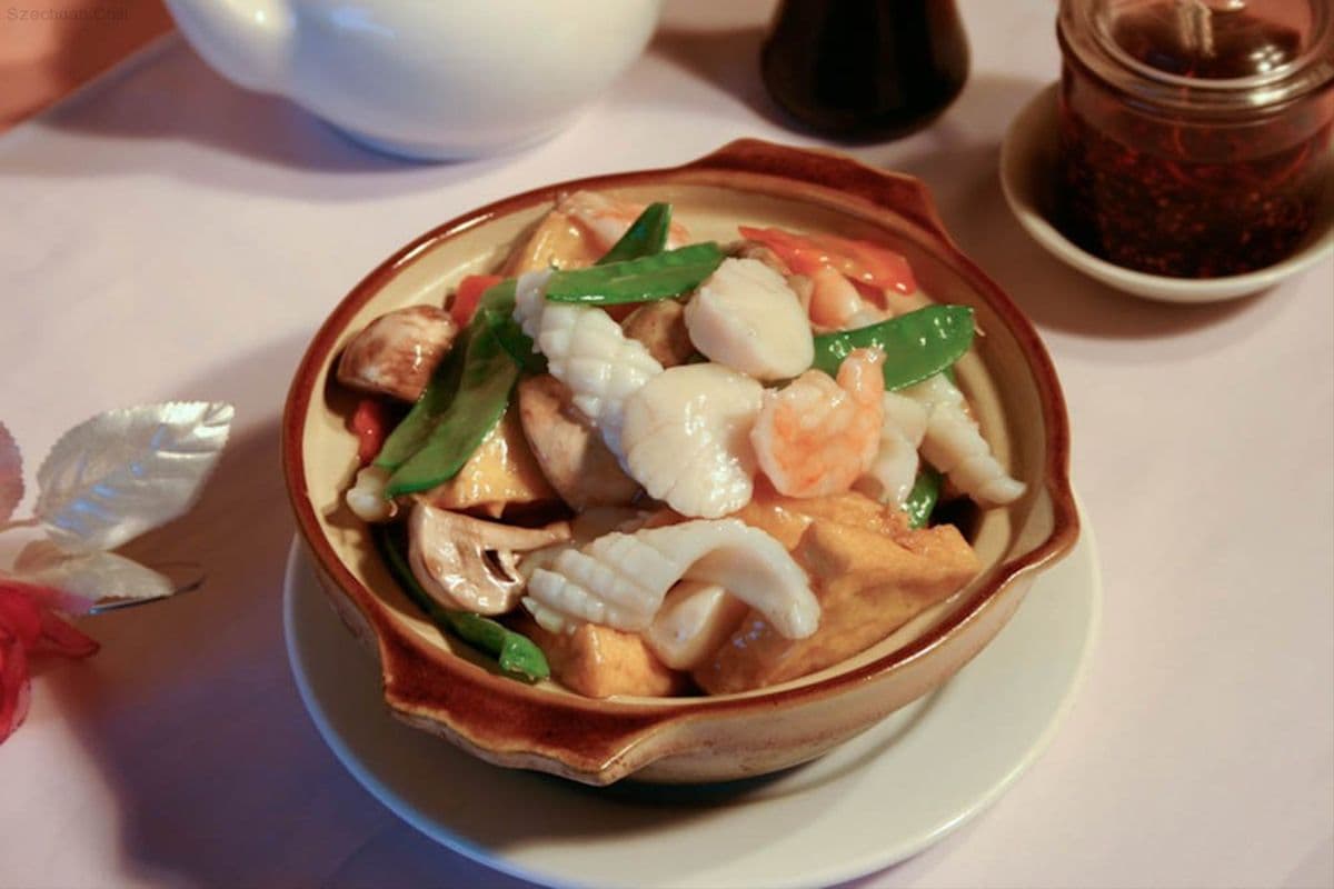Seafood with Tofu Hot Pot 海鲜豆腐煲