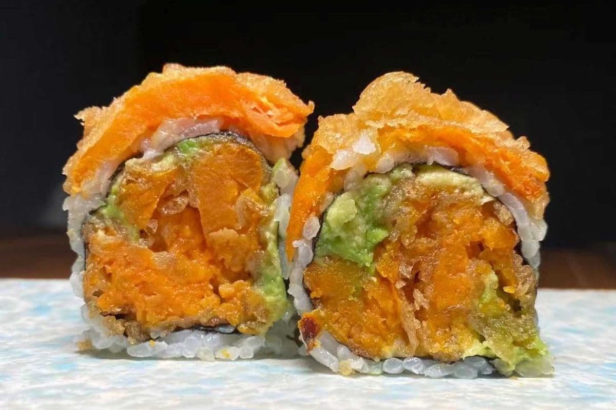 Yam and Avocado Roll (8 pcs)
