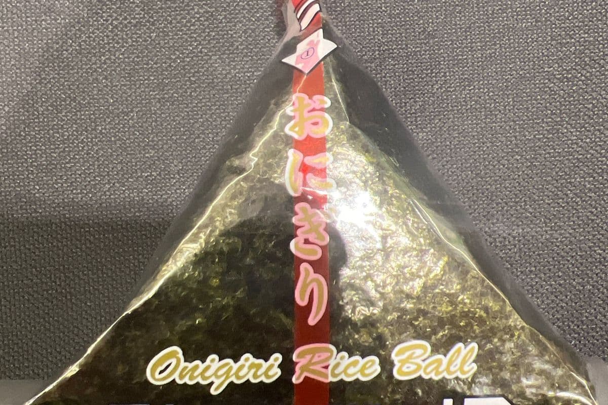 O2. Onigiri shrimp tempura ( triangle rice ball)