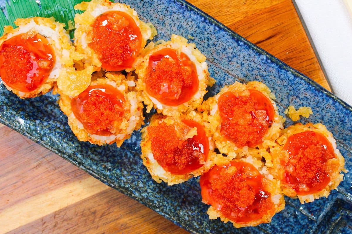 Volcano Roll (8 pcs)