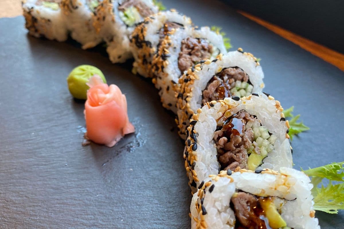 Fuji Beef Roll (8 pcs)