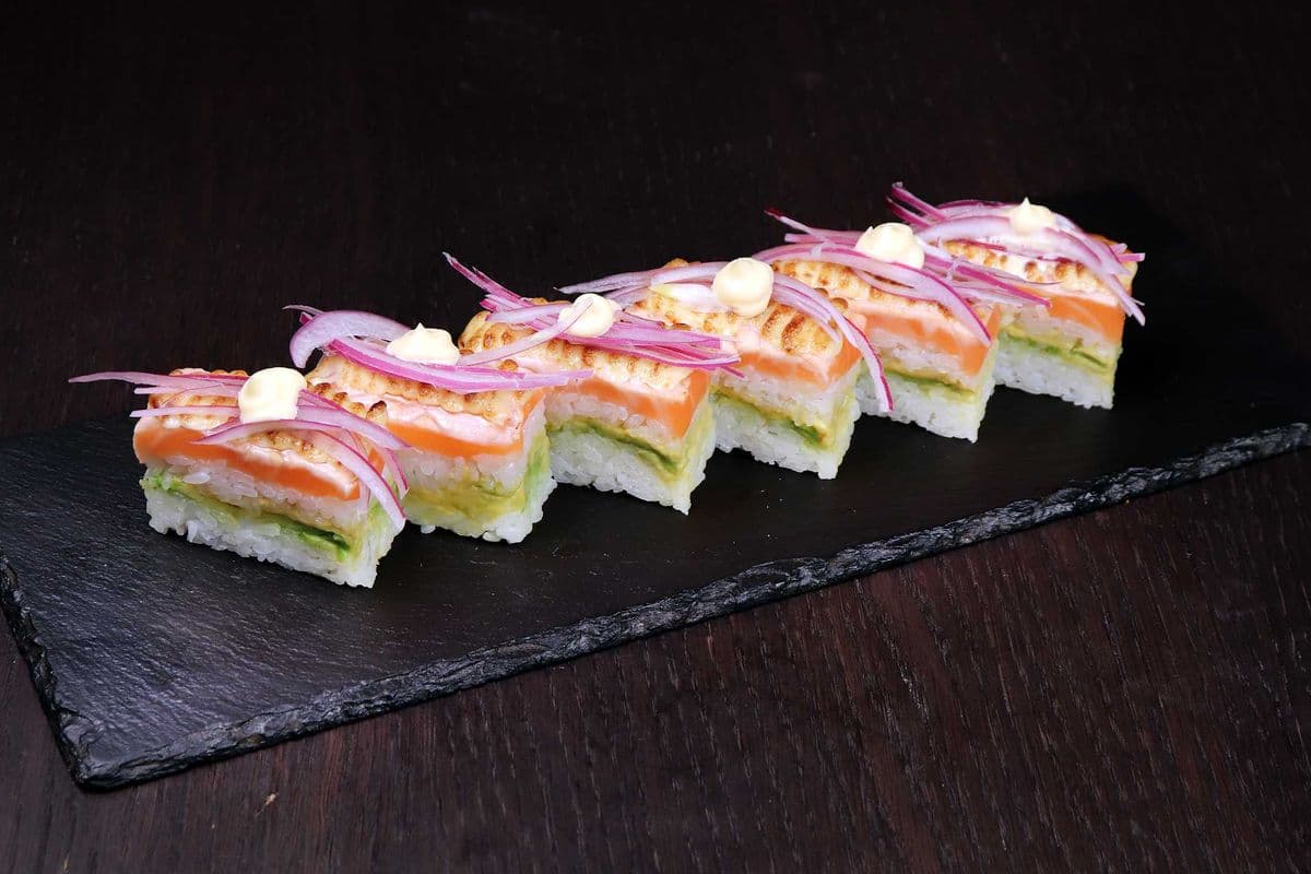 Salmon Oshi
