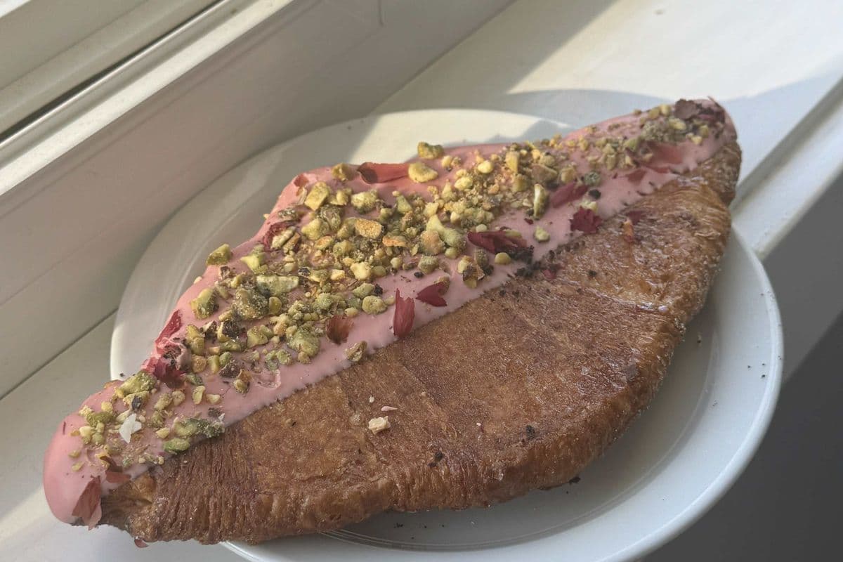 Rose Pistachio Flat Croissant