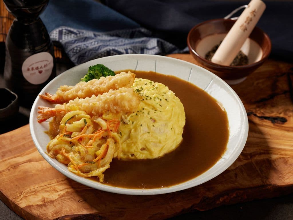 Tempura Prawns & Yasai Omelette Curry Rice 歐姆蛋炸蝦蔬菜咖哩飯