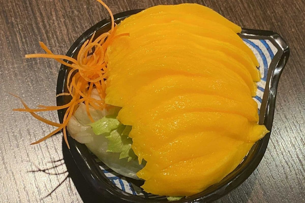 19. Mango Sliced Salad