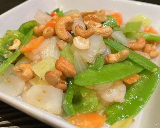 Shrimp w/ Cashew Nuts / Crevettes aux Noix de Cajou
