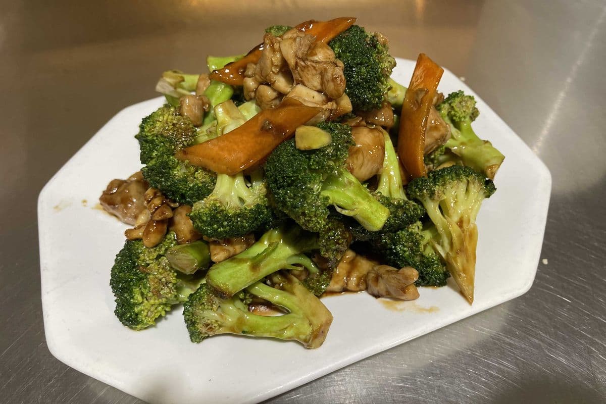 C5. Chicken and Broccoli (百家利鸡)