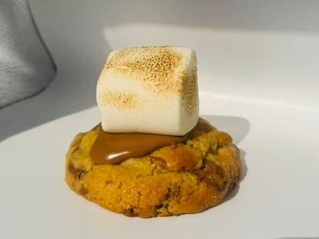 LOCALLY MADE FRESH COOKIES S’MORES