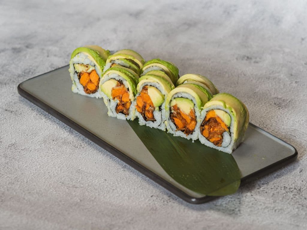 V06 VegetableDragonRoll (8pcs)