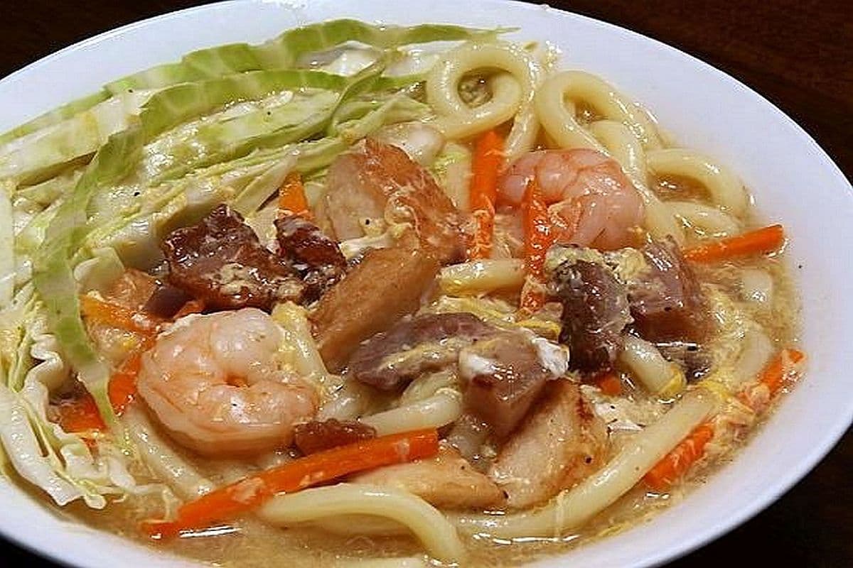 Batangas Lomi (Egg Noodle Soup)