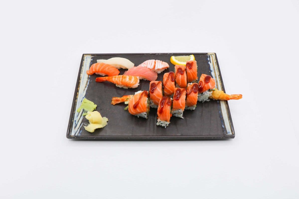 SSD03 5pcs nigiri sushi,9pcs golden dragon roll