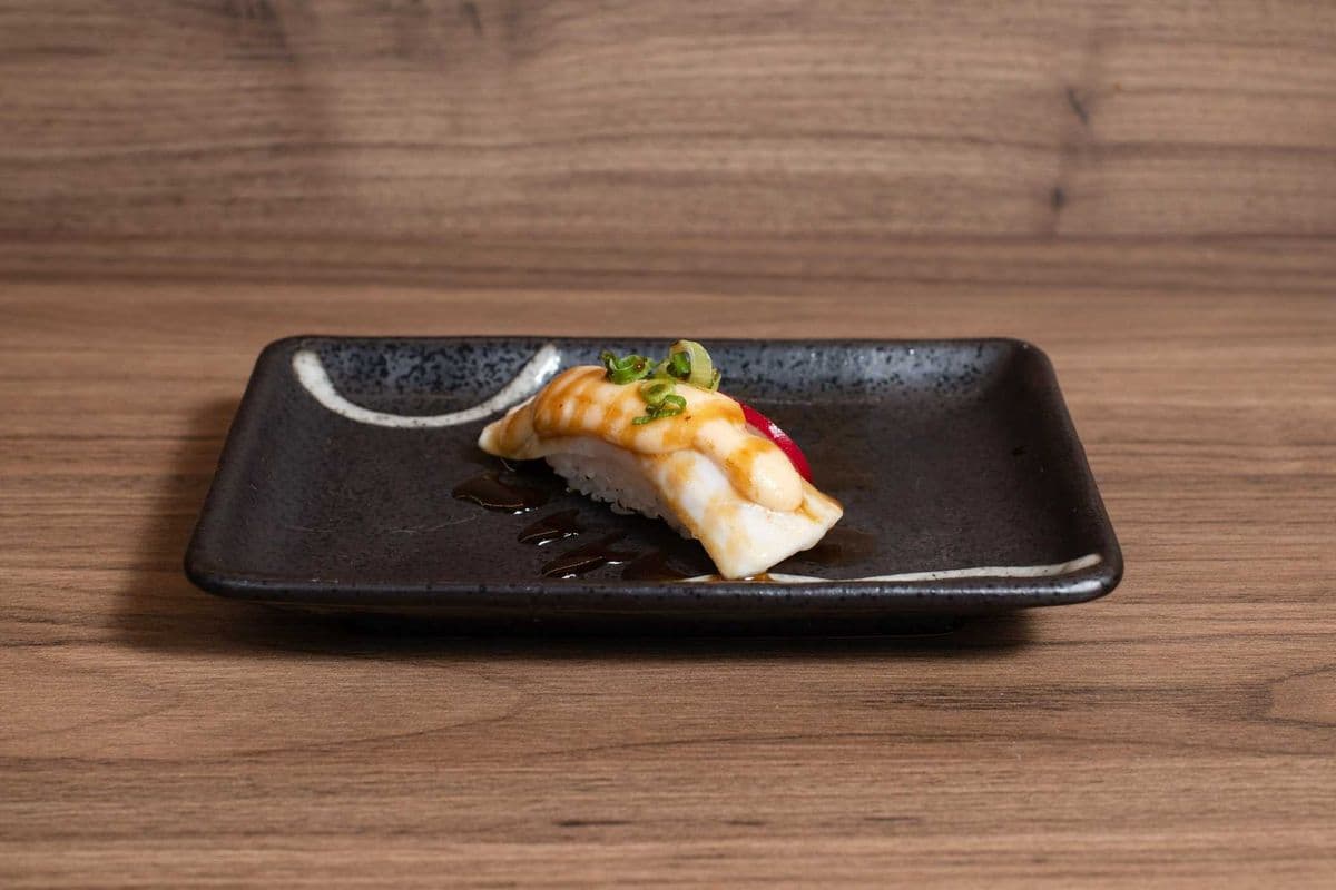 K02. Torched White Tuna (1 pc)