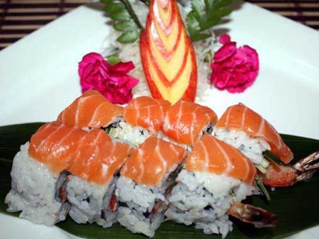 Red Dragon Roll (8pcs)