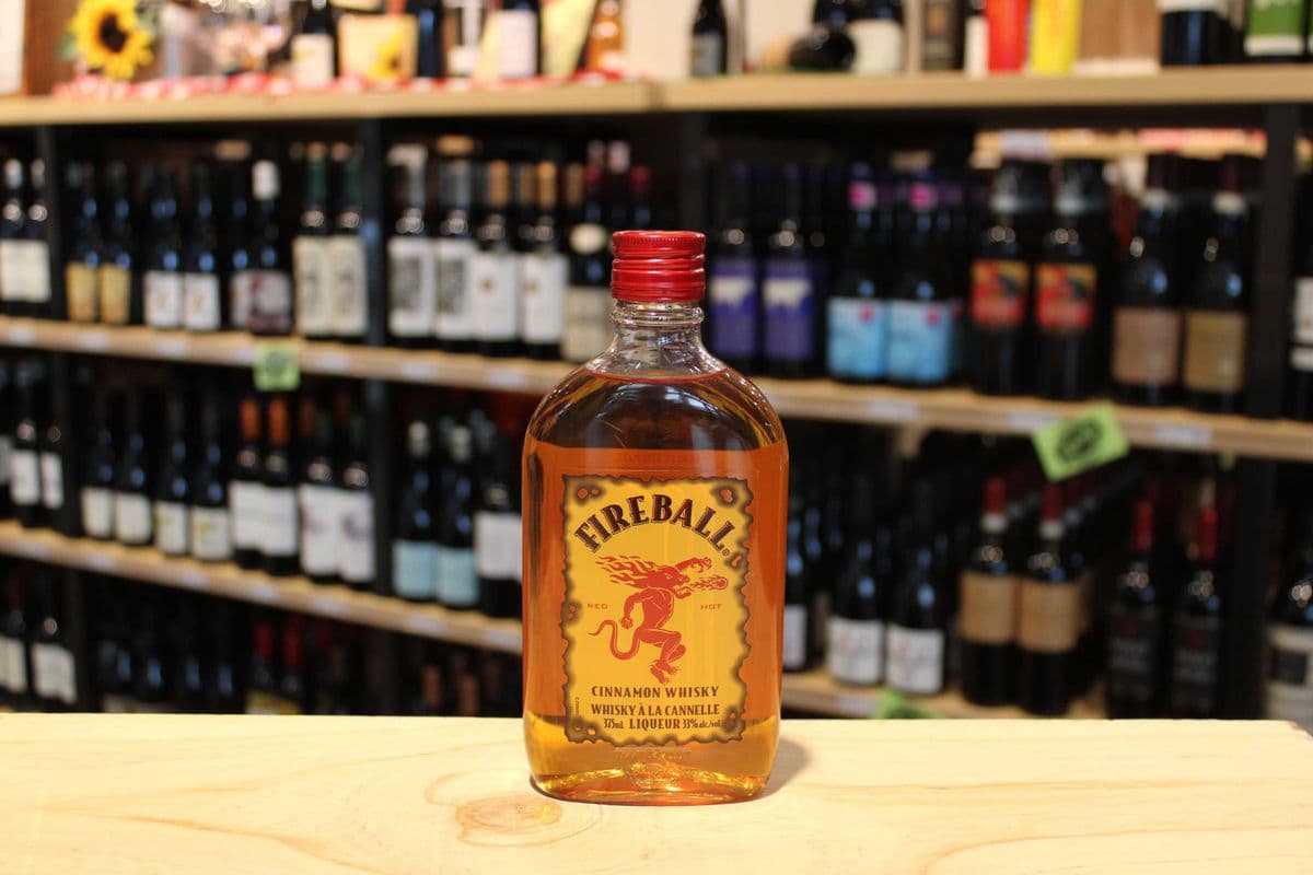 Fireball Cinnamon Whisky Mickey (1 x 375 ml)
