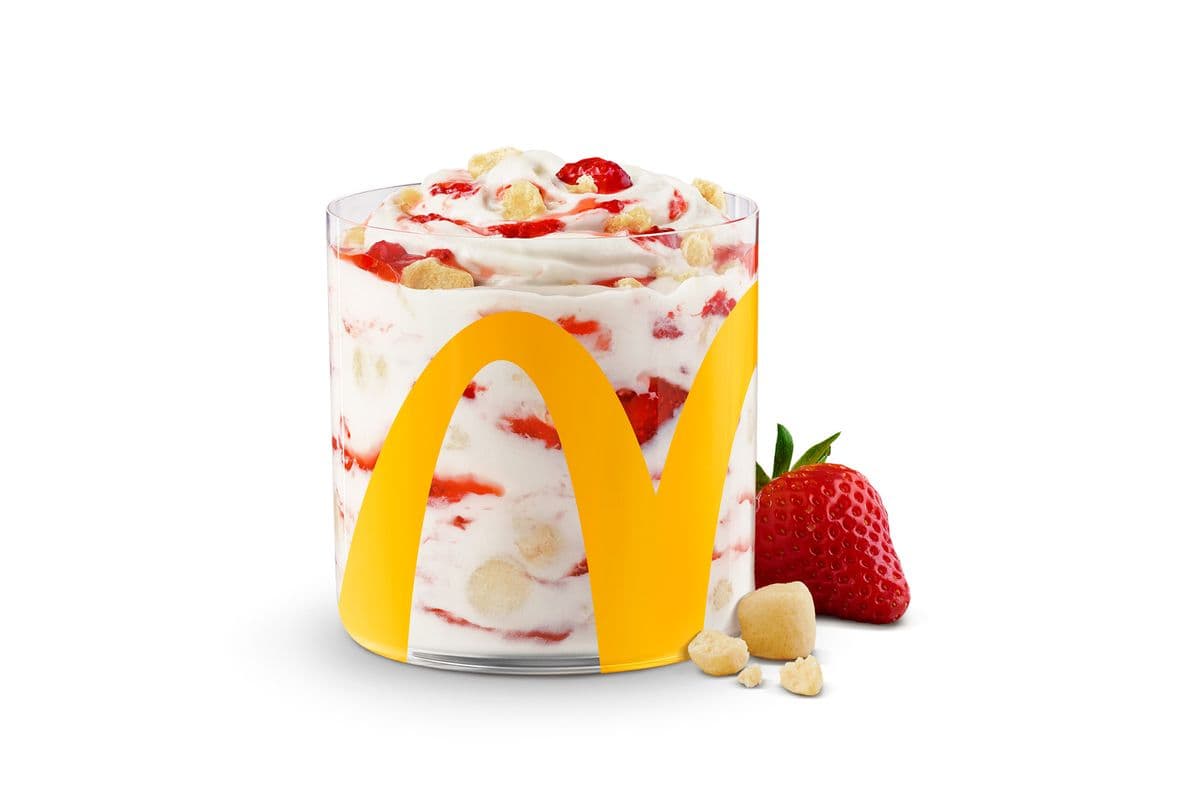 Regular Strawberry Cheesecake McFlurry  [730.0 Cals]