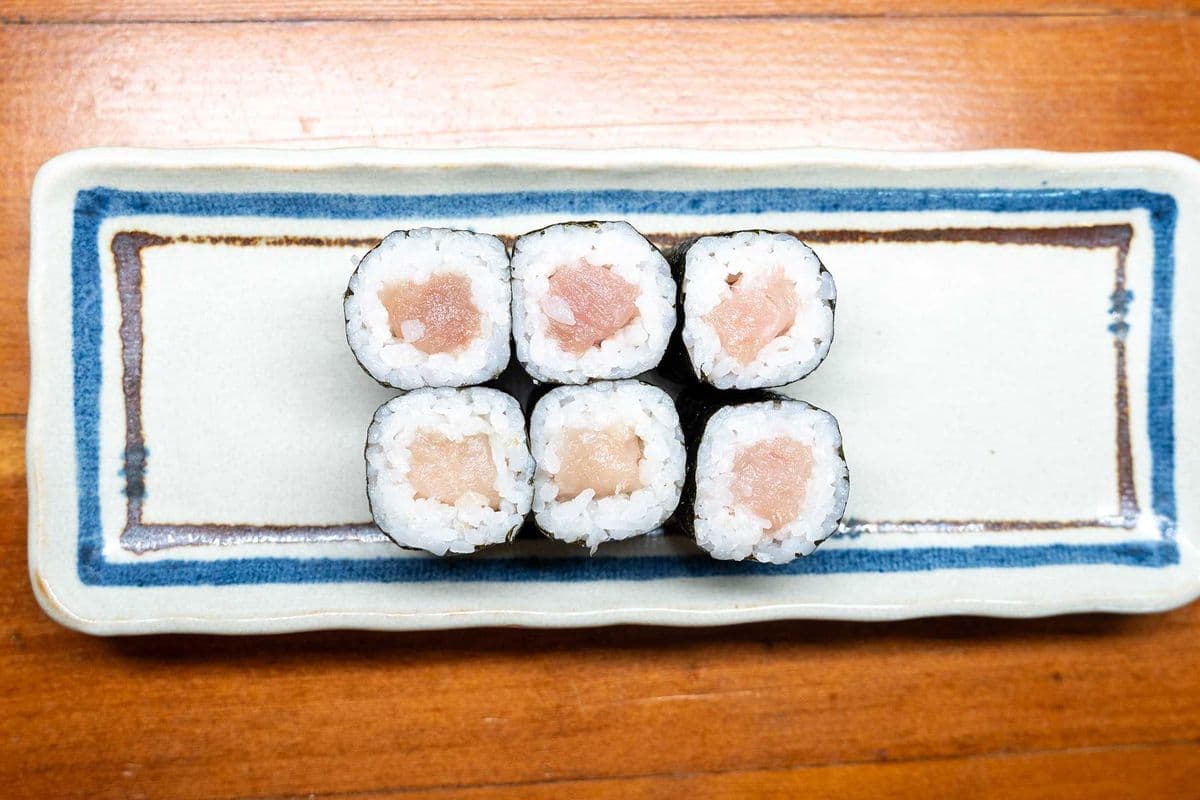Tuna Roll (6 pcs)
