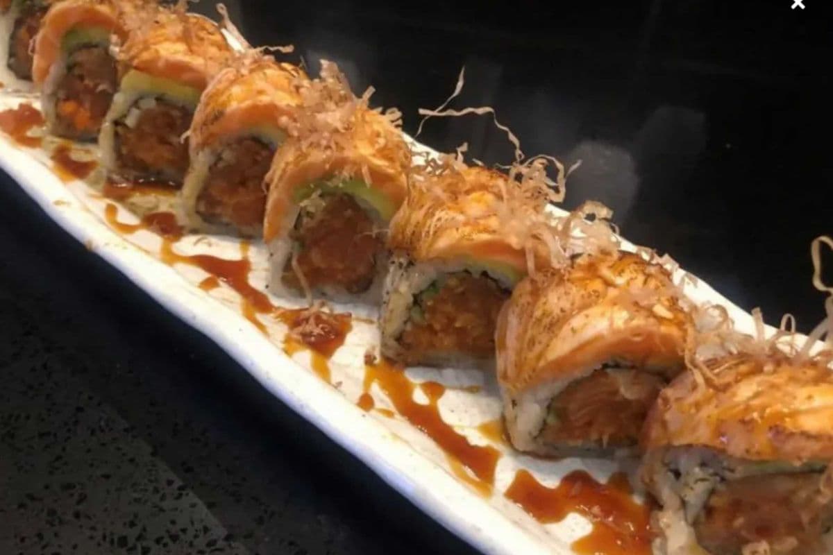 17. Flames Special Roll (8 pcs)