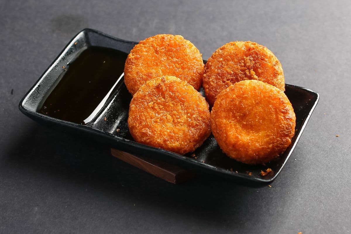 AP14. Golden Red Bean Pumpkin Cakes 黃金紅豆南瓜餅