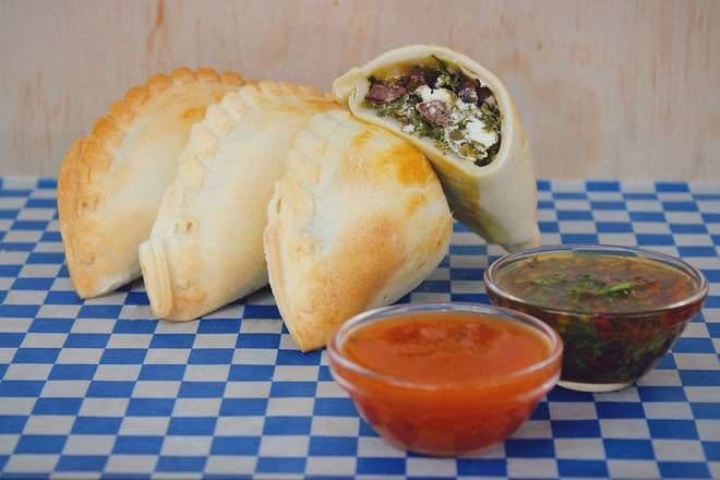 #13 Griega Empanada / #13 Empanada grecque