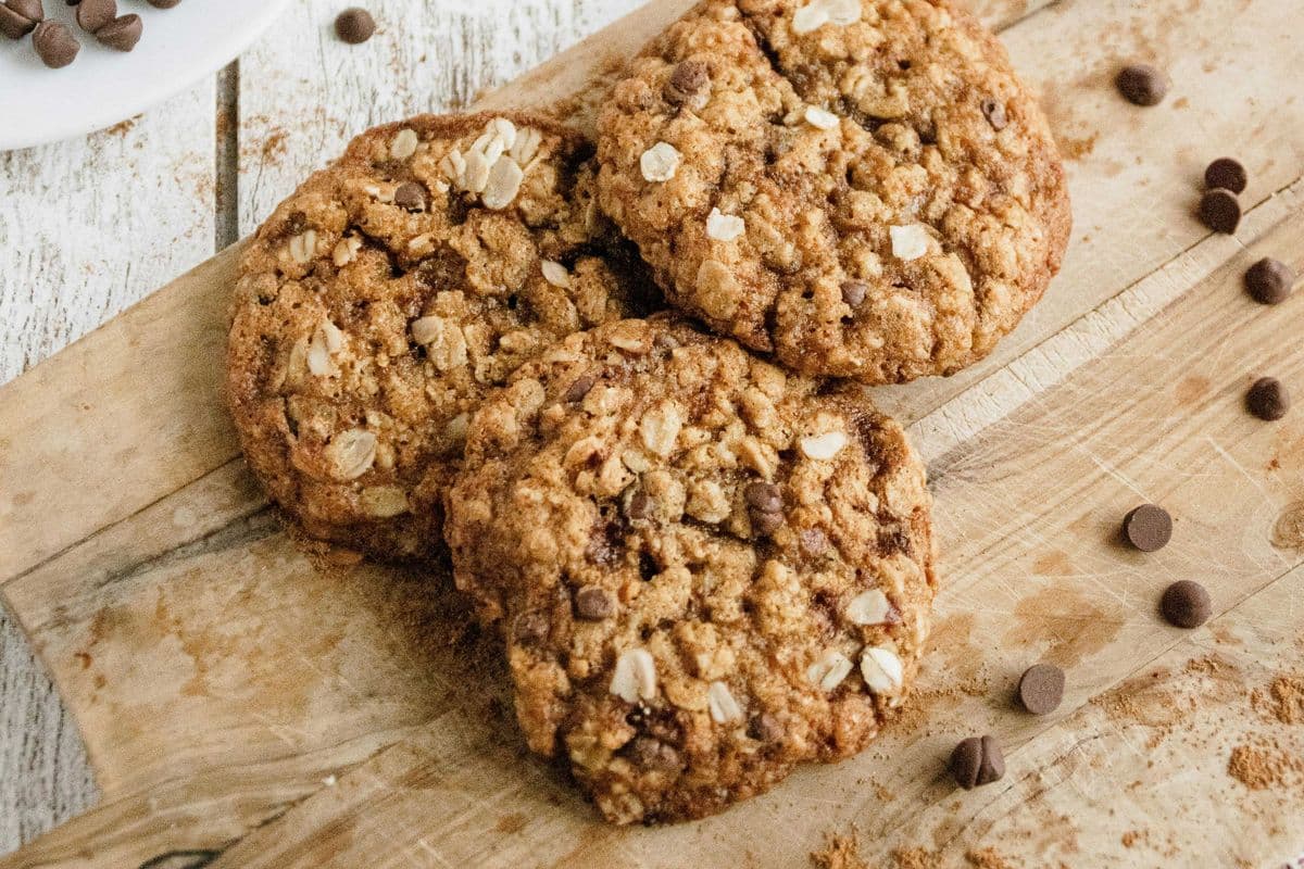 Oatmeal chocolate chip cookie------=