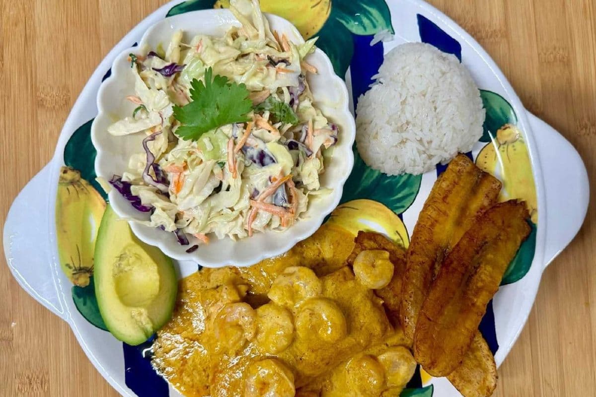 Pescado en Salsa de Camaron - Fish and Shrimp