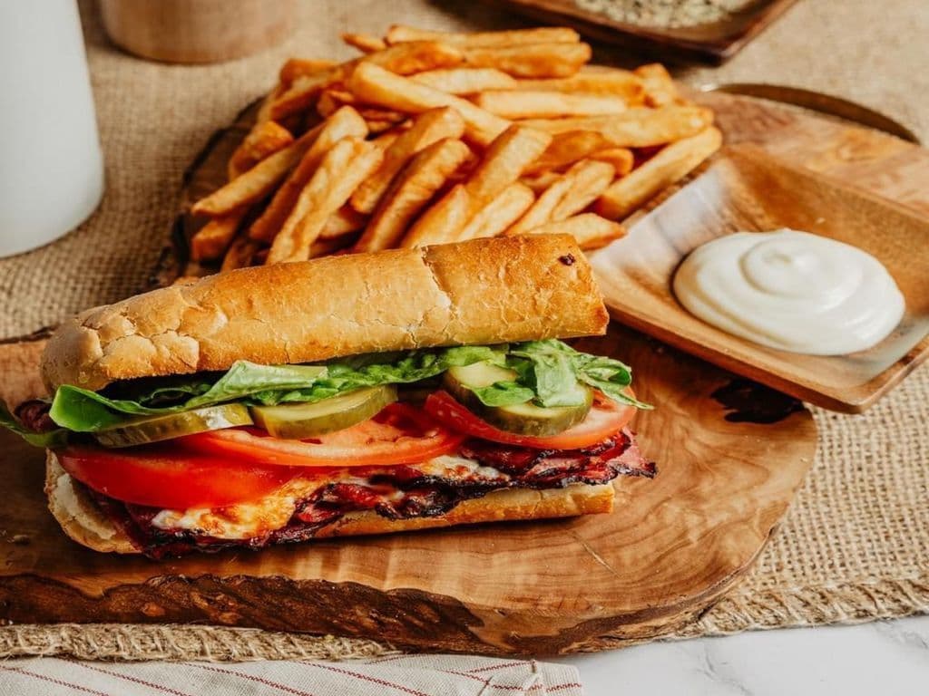 Petit Sous-marins Viande Fumée / Small Smoked Meat Sub