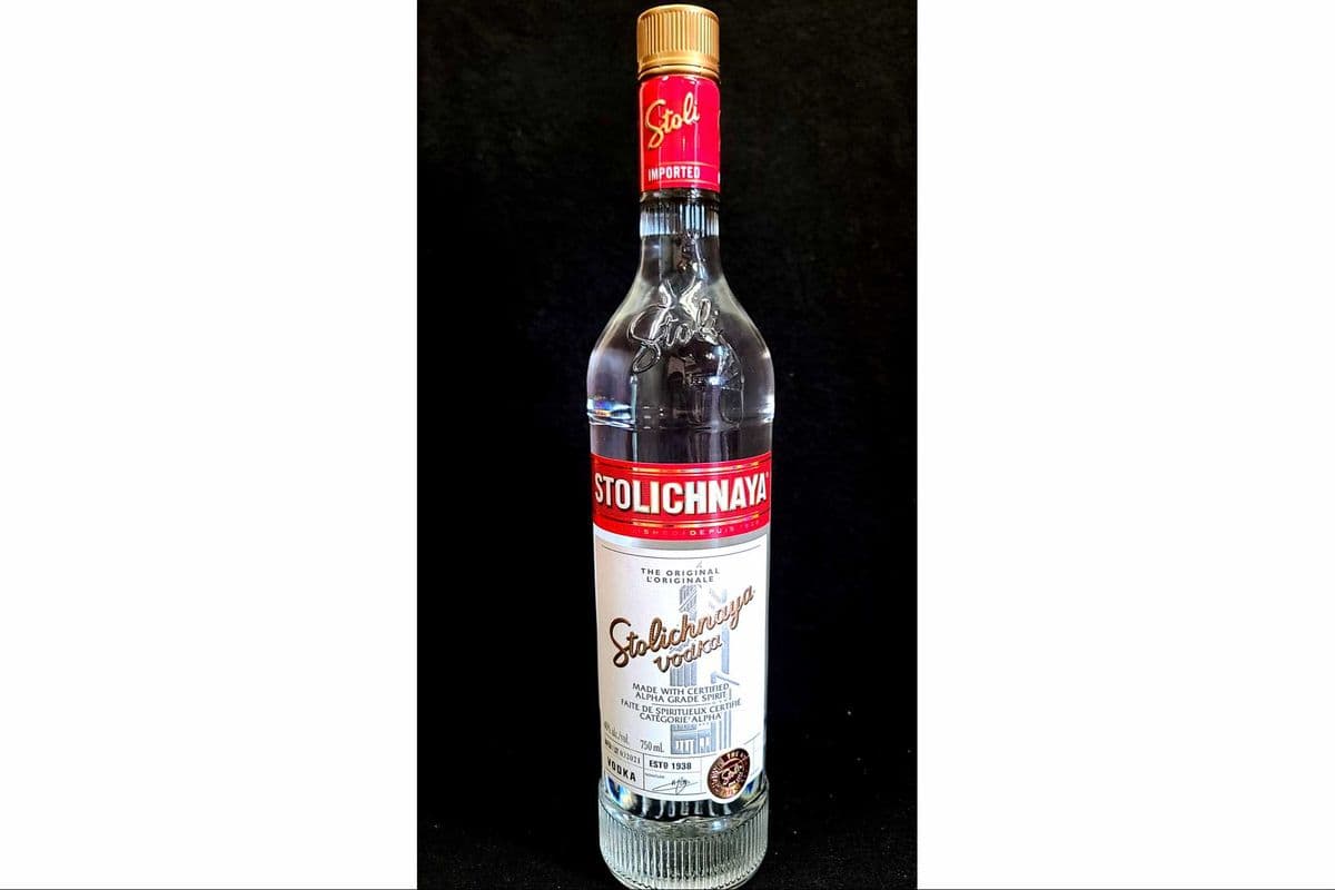 STOLI PREMIUM VODKA 750ML (1 x 750ML)