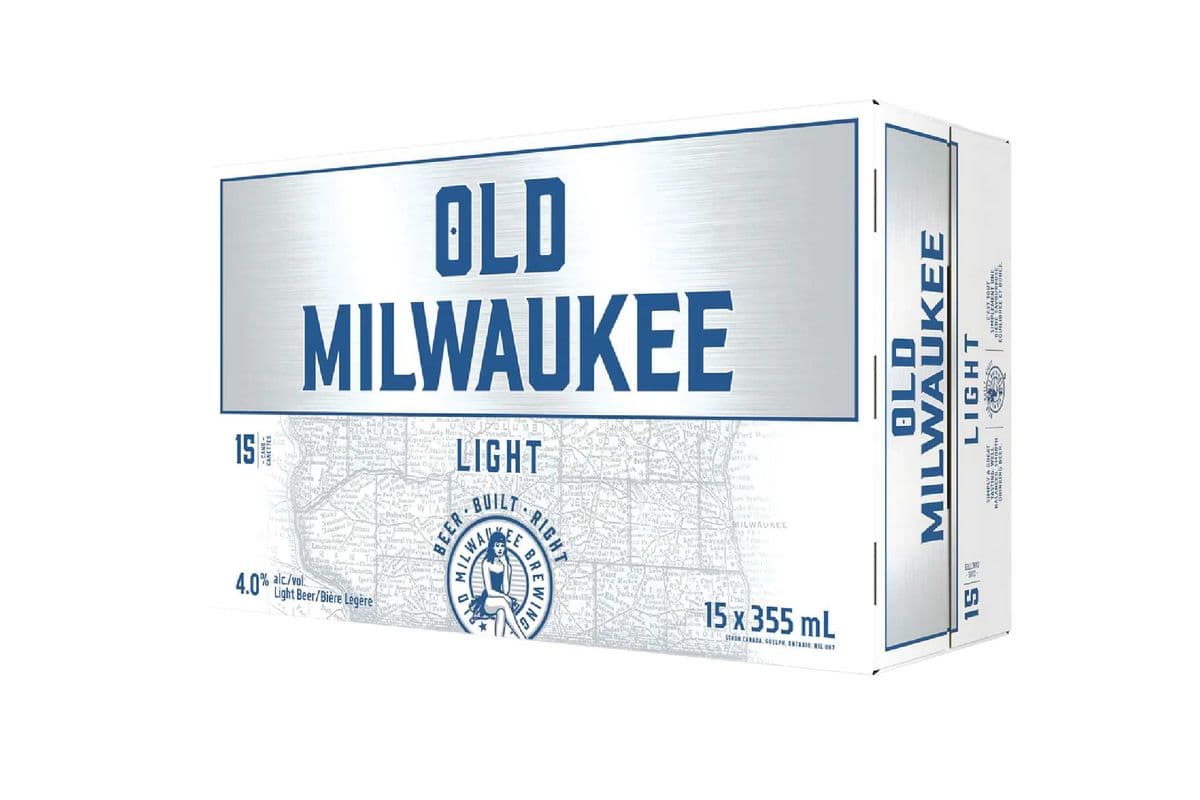 Old Milwaukee Light (15 Pack Cans) (15 x 355 ml Cans)