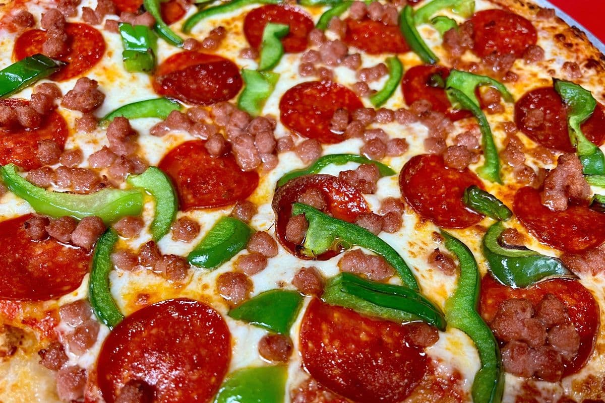 12" Medium Vintage Deluxe Pizza