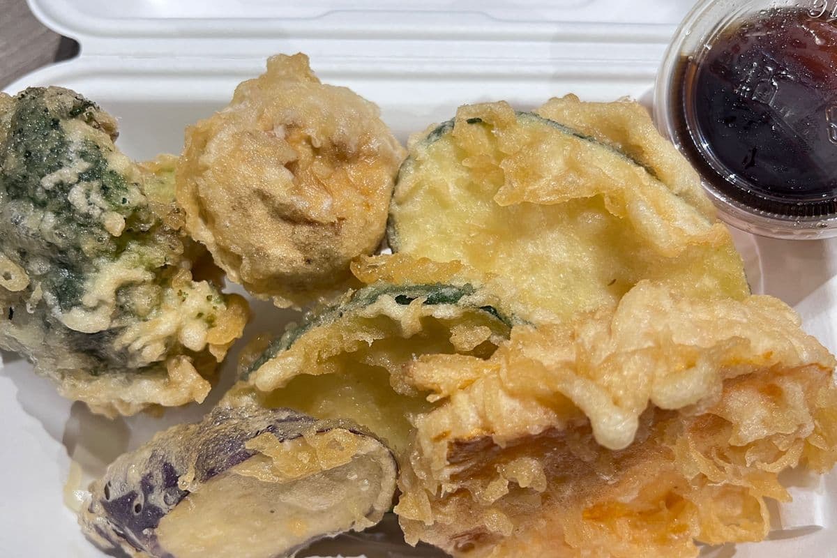 15. Vegetable Tempura (8 pcs)
